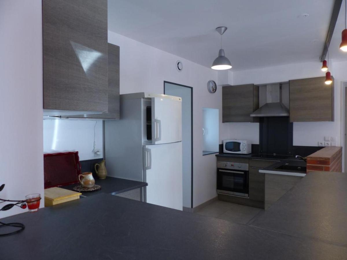 Maison Renovee Avec Cour Privee, Proche De Gannat, 3 Chambres, Animaux Acceptes, Equipements Modernes. - Fr-1-489-37 Poezat Kültér fotó