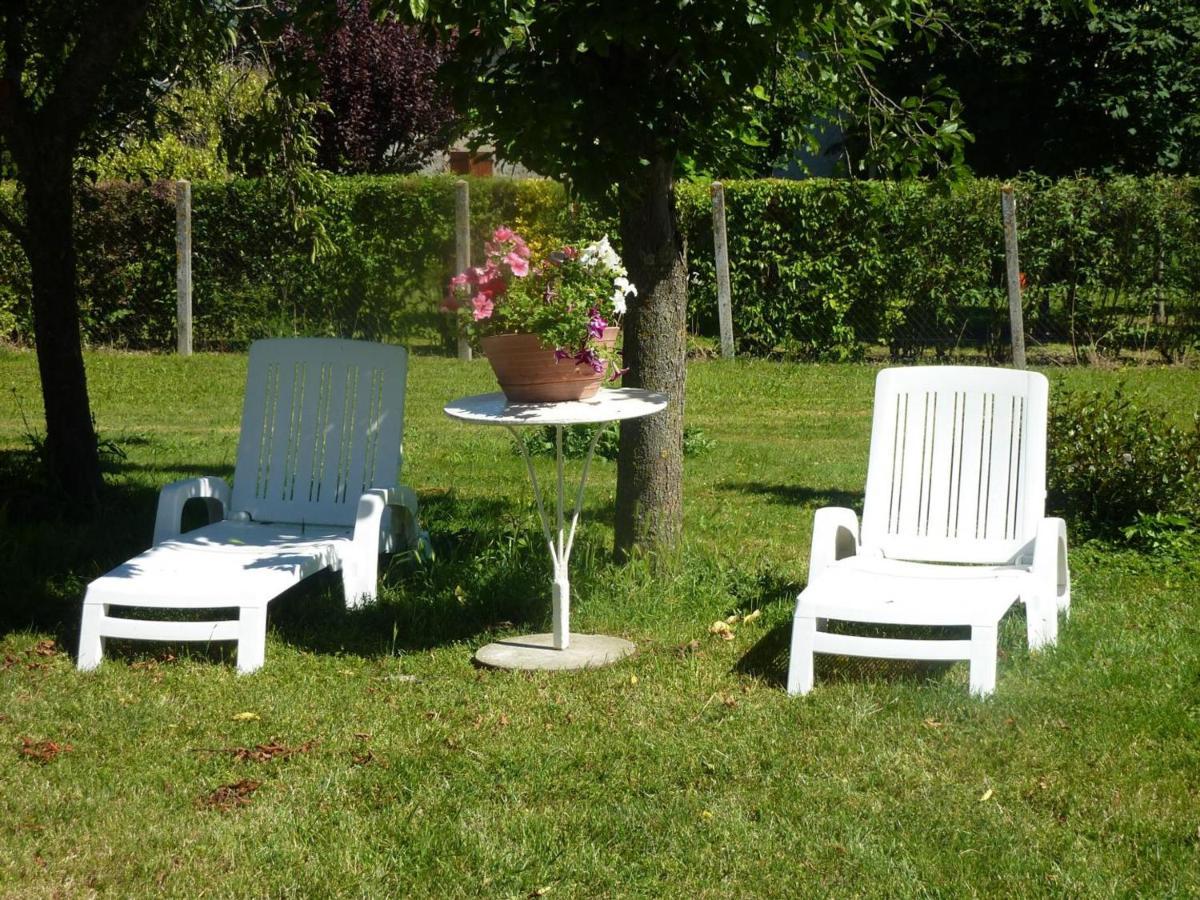 Maison Renovee Avec Cour Privee, Proche De Gannat, 3 Chambres, Animaux Acceptes, Equipements Modernes. - Fr-1-489-37 Poezat Kültér fotó