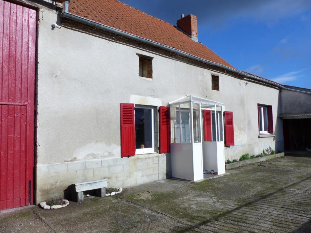 Maison Renovee Avec Cour Privee, Proche De Gannat, 3 Chambres, Animaux Acceptes, Equipements Modernes. - Fr-1-489-37 Poezat Kültér fotó