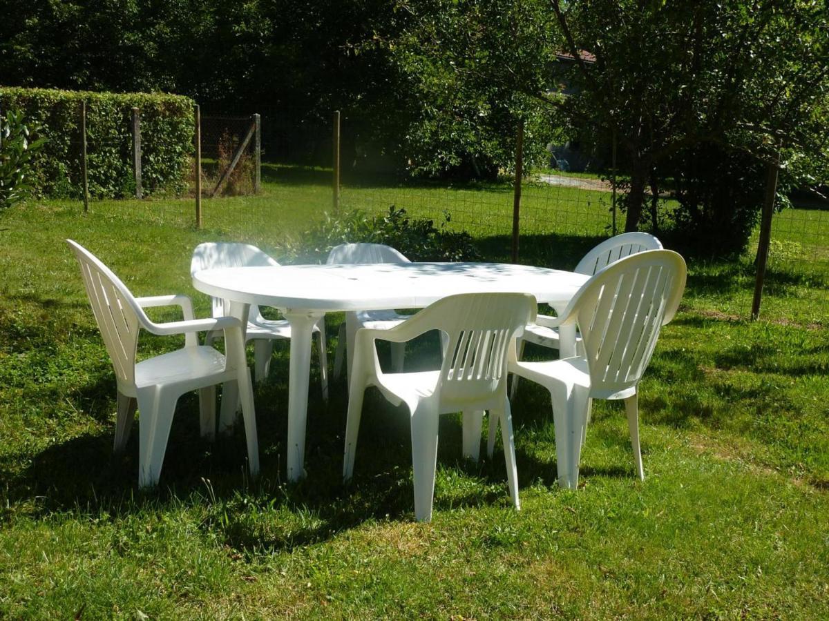 Maison Renovee Avec Cour Privee, Proche De Gannat, 3 Chambres, Animaux Acceptes, Equipements Modernes. - Fr-1-489-37 Poezat Kültér fotó